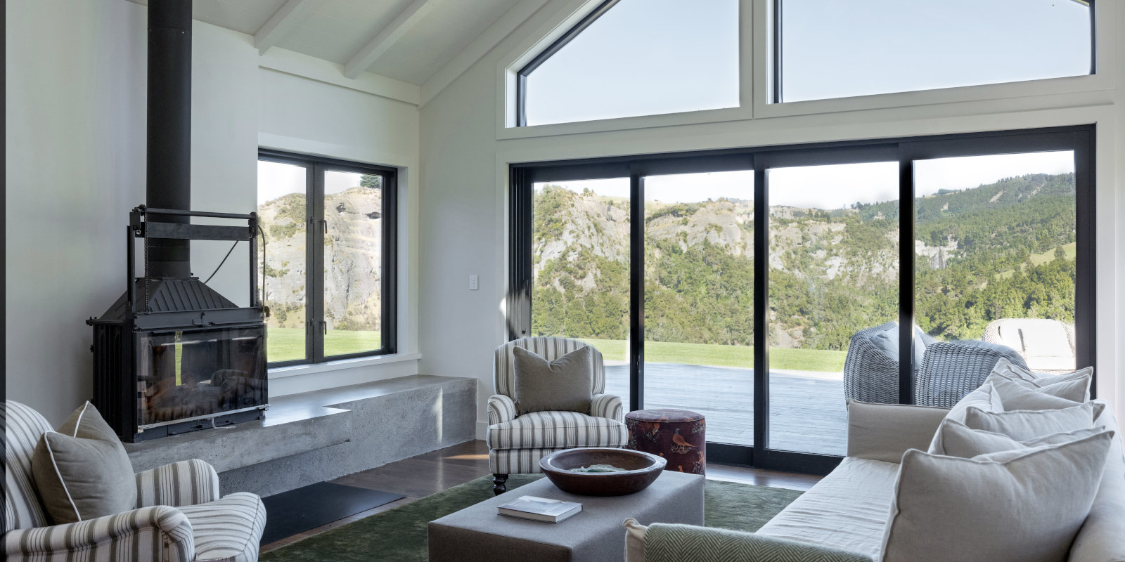 New Zealand Luxury Hunting Lodge.